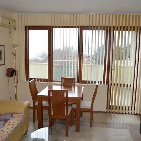 아파트 Sea Lagoon Coastal Apartments