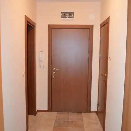 Sea Lagoon Coastal Apartments 카바르나