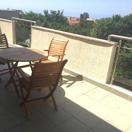 Sea Lagoon Coastal Apartments 카바르나